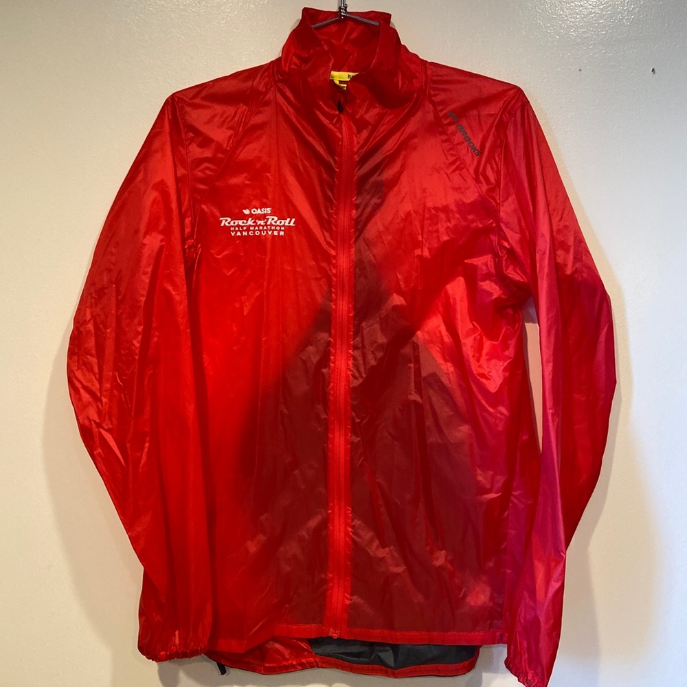 Women’s windbreaker
